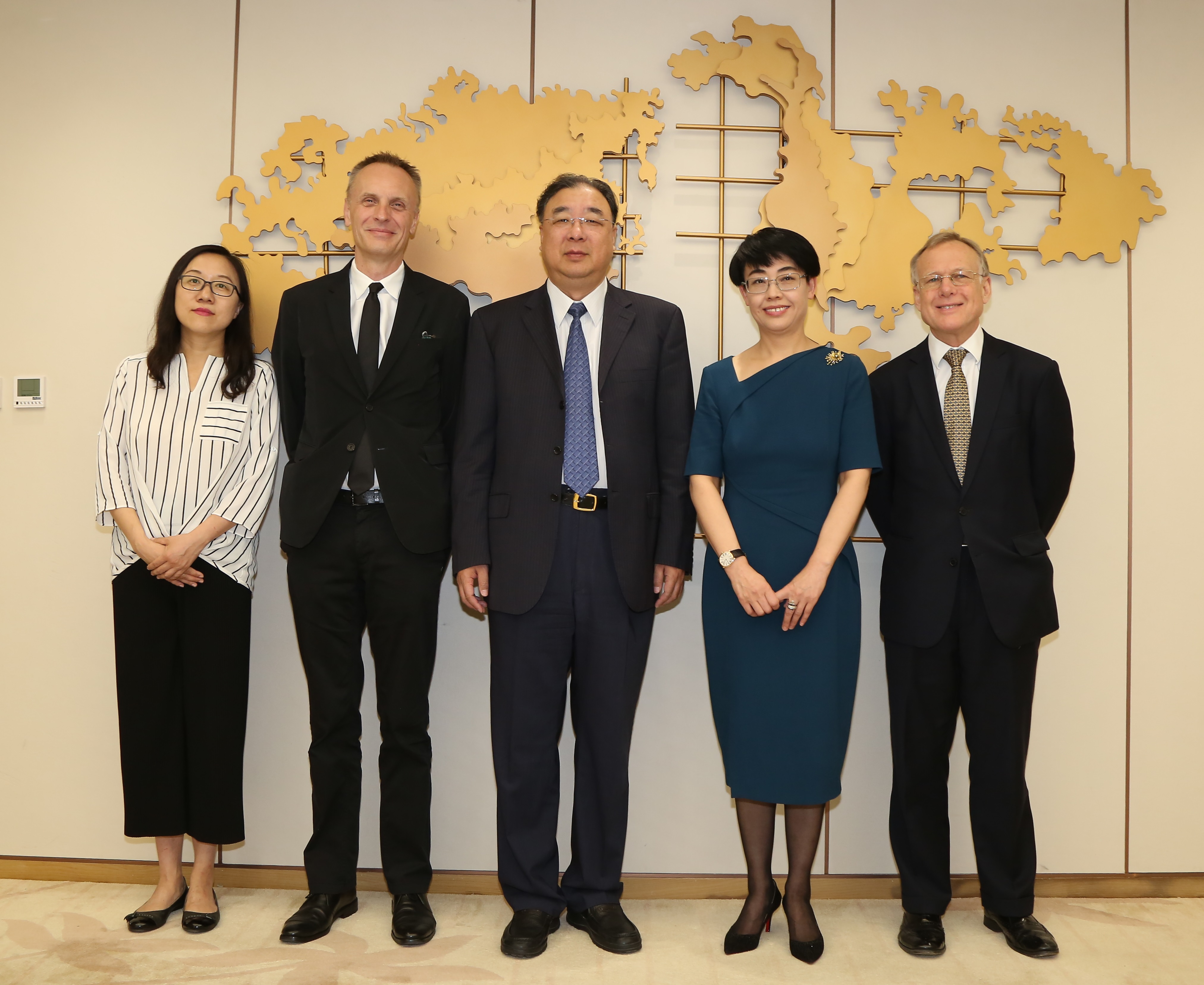 马晓伟主任会见《柳叶刀》杂志主编