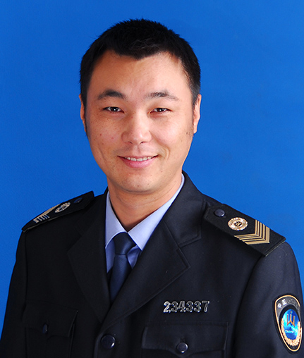 卢刚